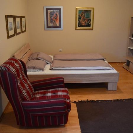 Apartman Mile Apartamento Subotica Exterior foto